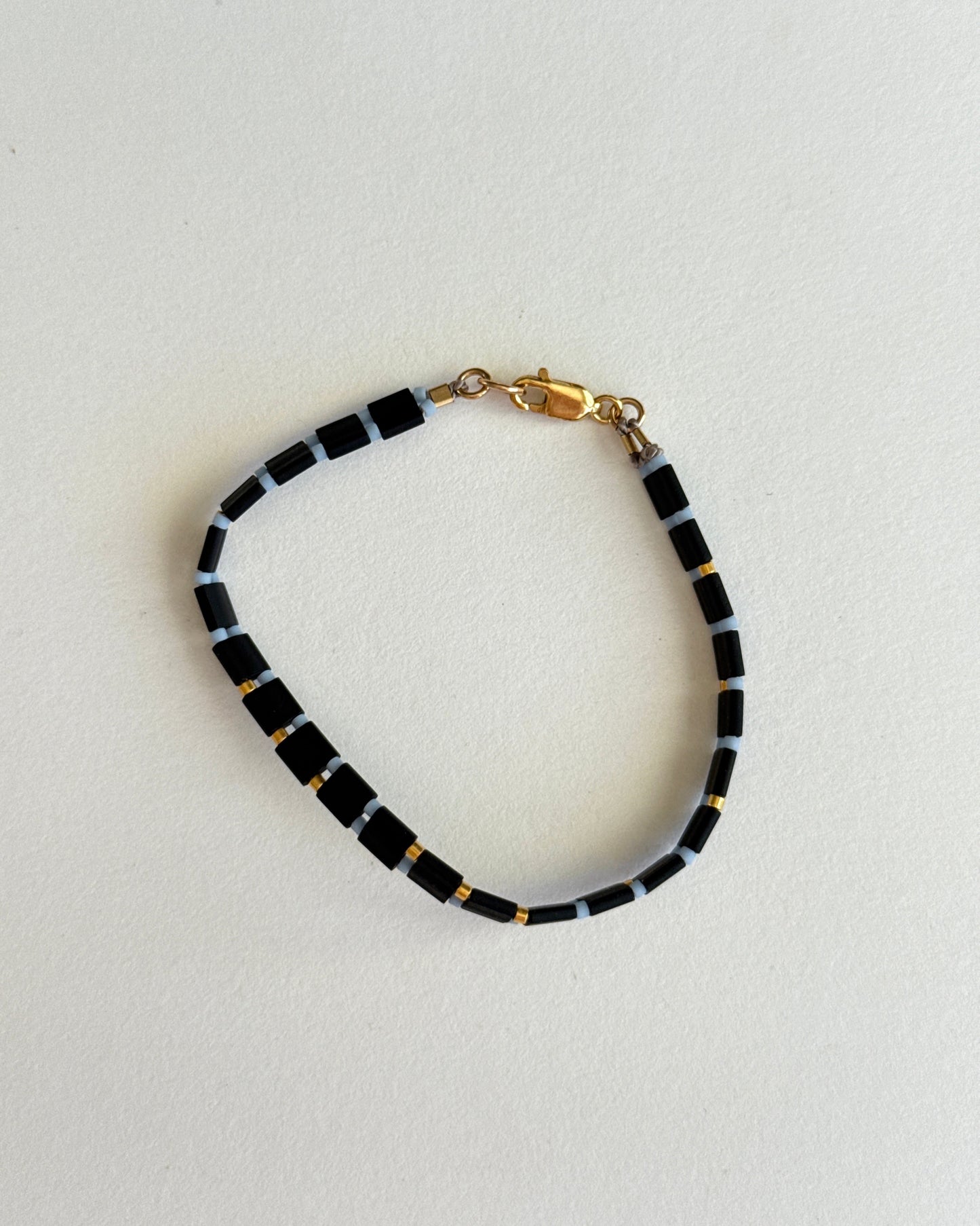 Archive Piece 116B ~ bracelet black/blue