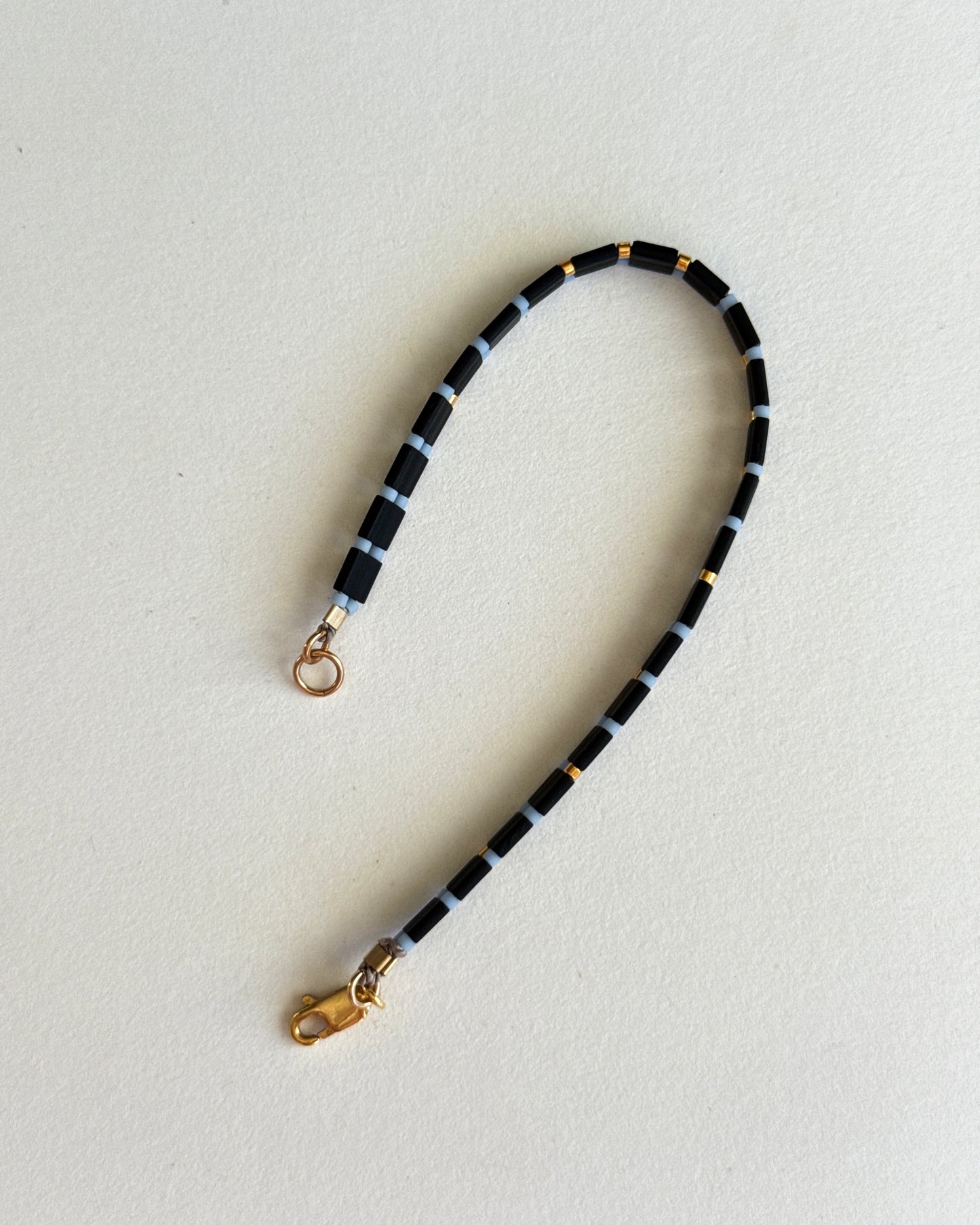 Archive Piece 116B ~ bracelet black/blue